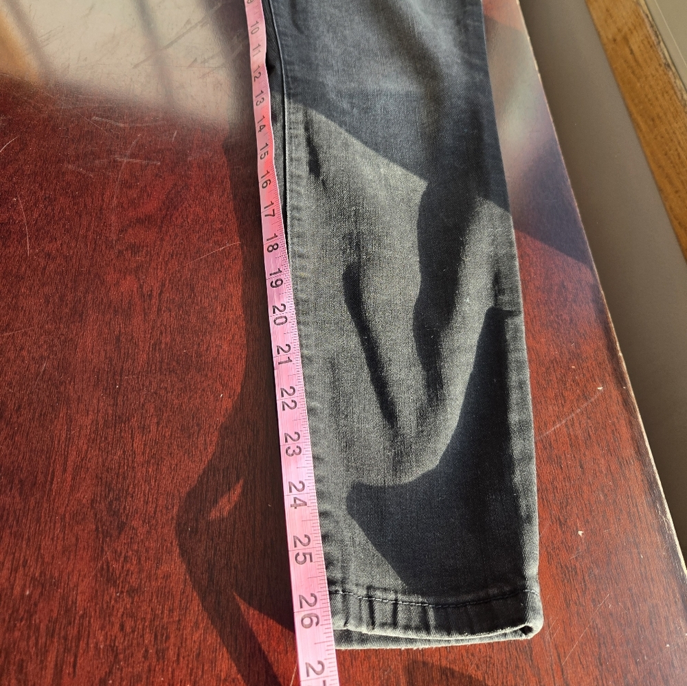 ​Kut from the Kloth Mia Toothpick Skinny Jeans – Distressed Black sz 6 - Picture 15 of 15